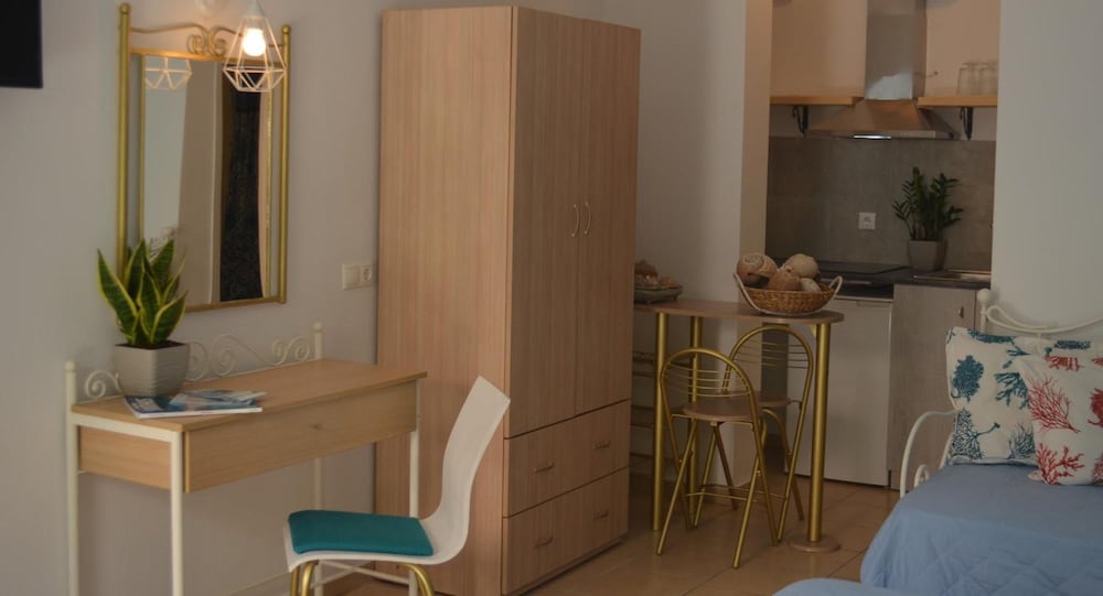 Kastro Hotel 40/50