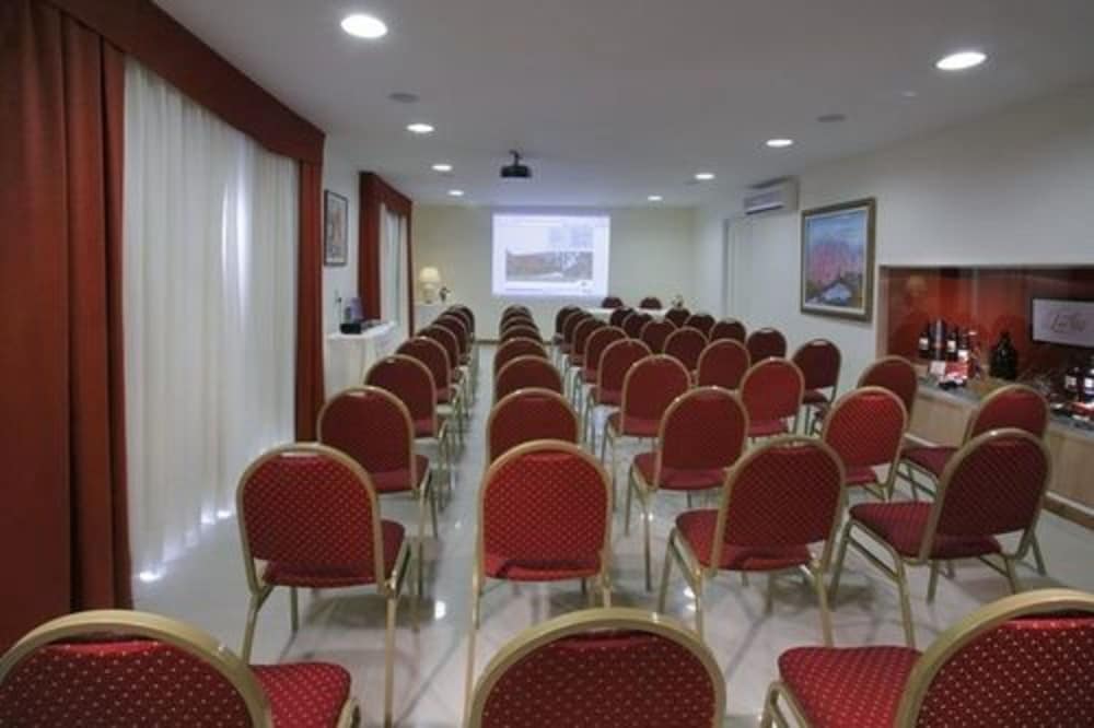 Condor Suites Apart Hotel 41/50