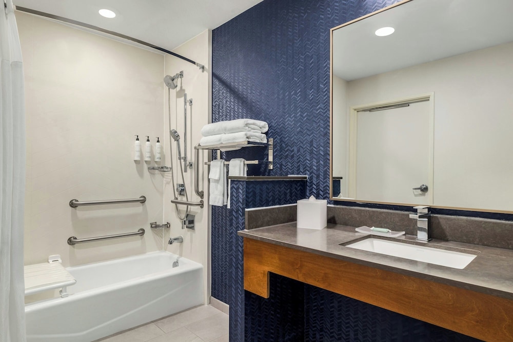 Fairfield Inn & Suites by Marriott San Antonio Medical Center 48/50