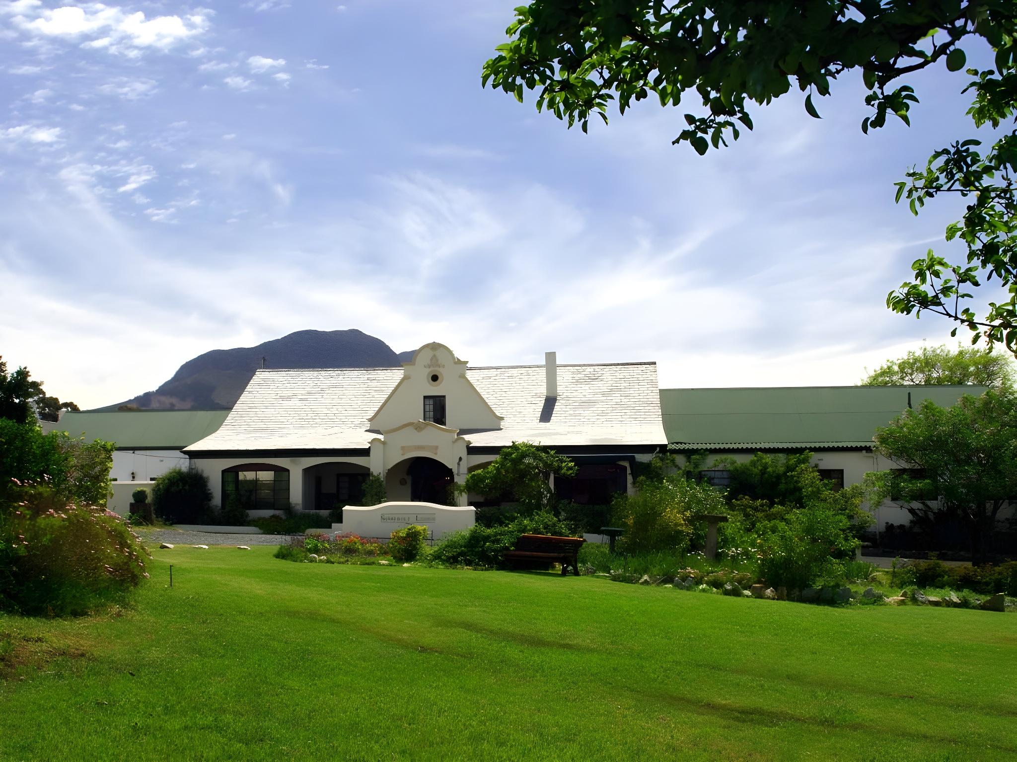 Somerset Guest Lodge 25/25