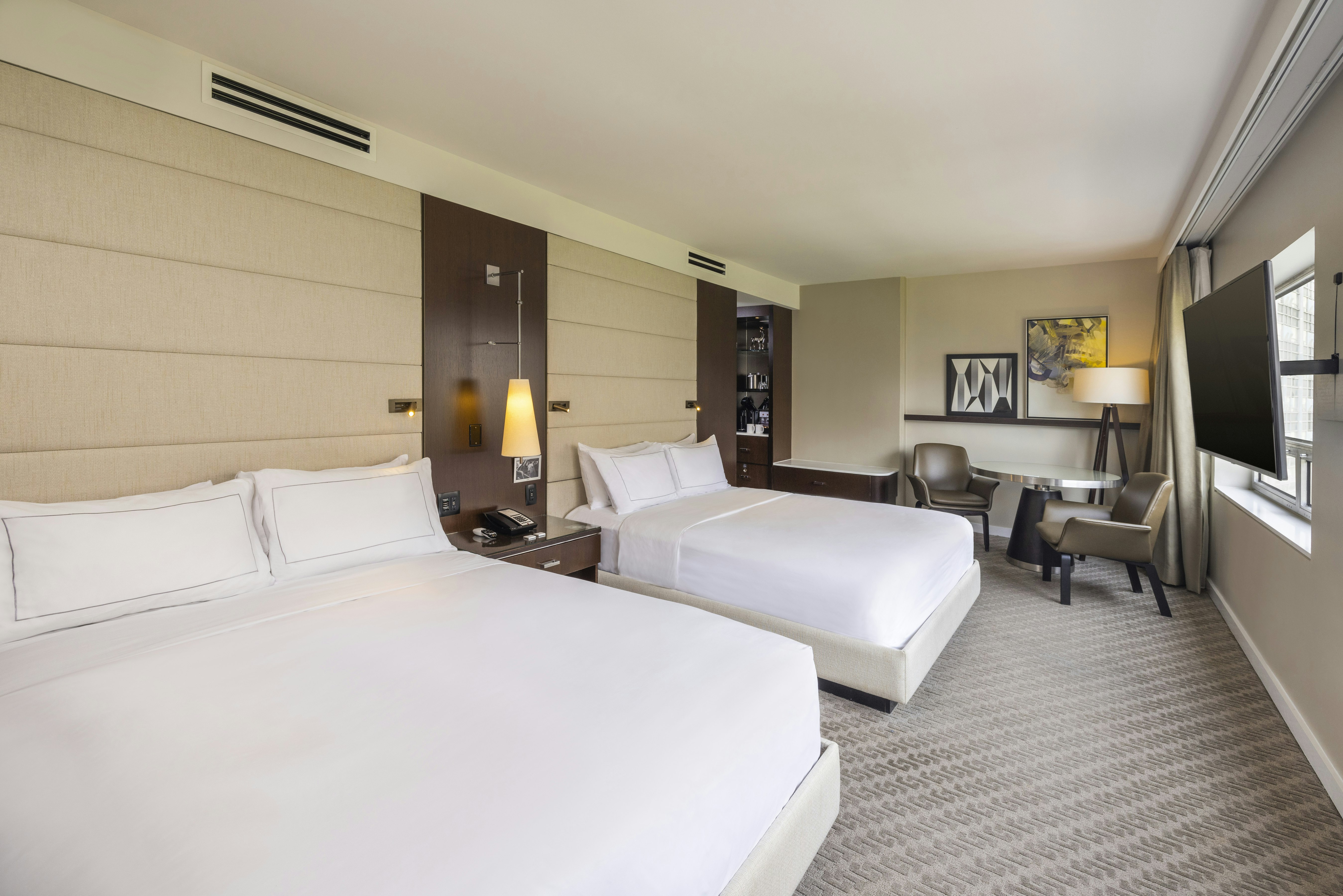 PREMIUM, 2 QUEEN BEDS, ACCESSIBLE