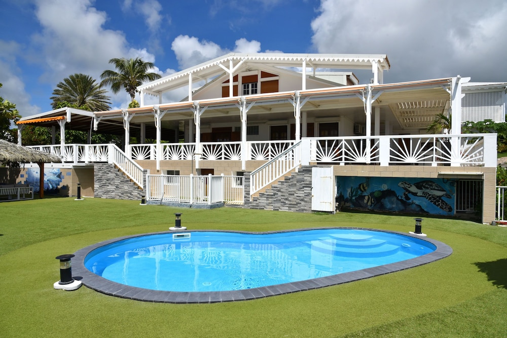 Le Soleil Levant Hotel 34/36