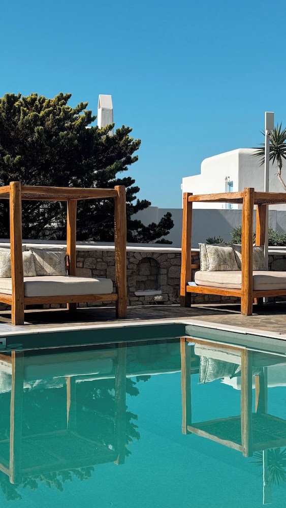 Bellissimo Resort 3/49
