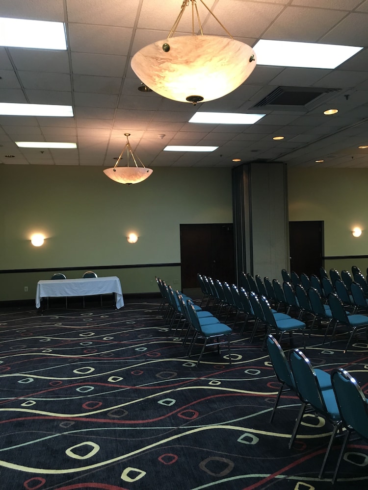 Ramada Plaza Charlotte Airport Hotel and Conference Center 29/30