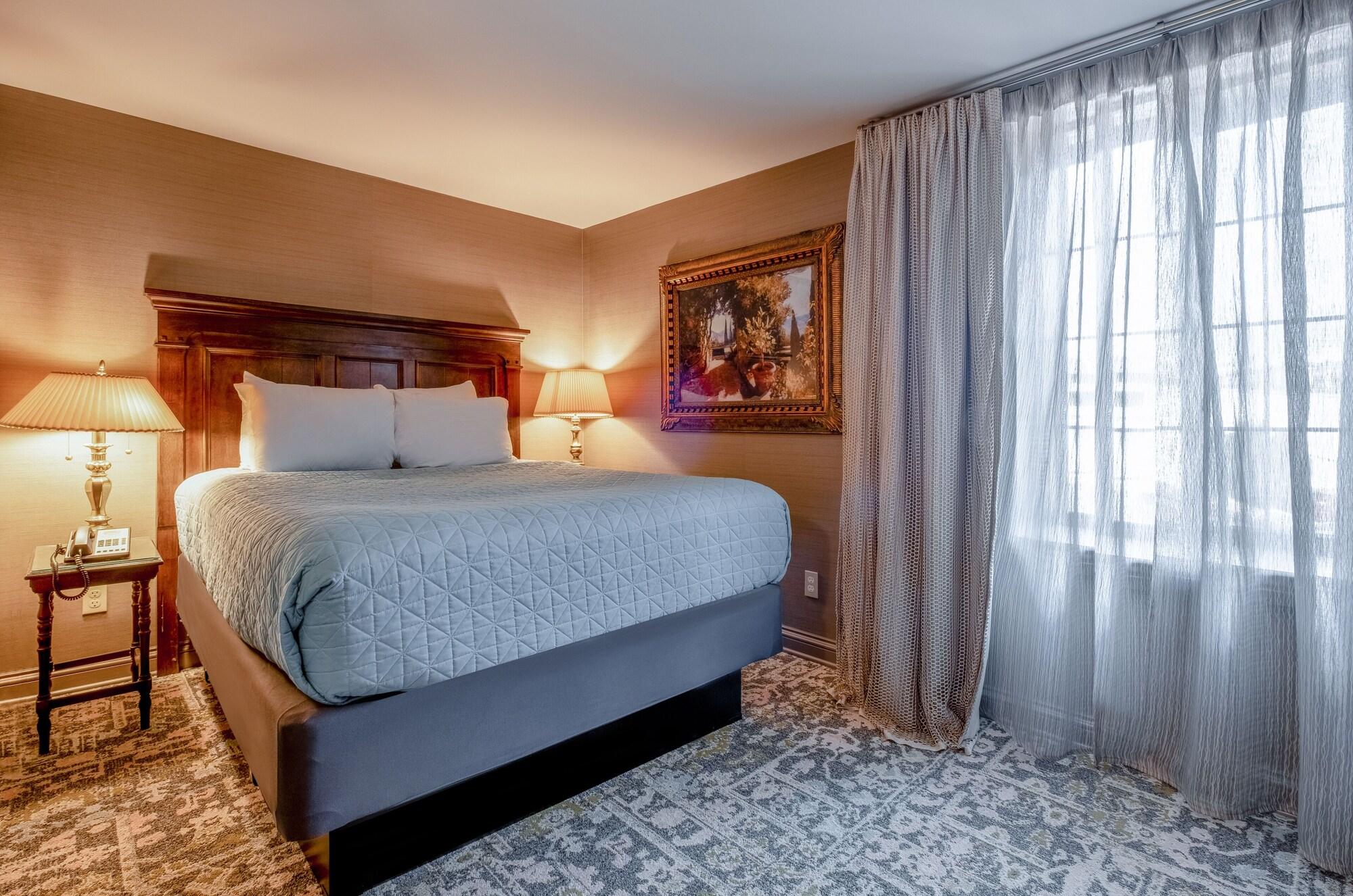 Cambridge, 2 Bedrooms, Suite