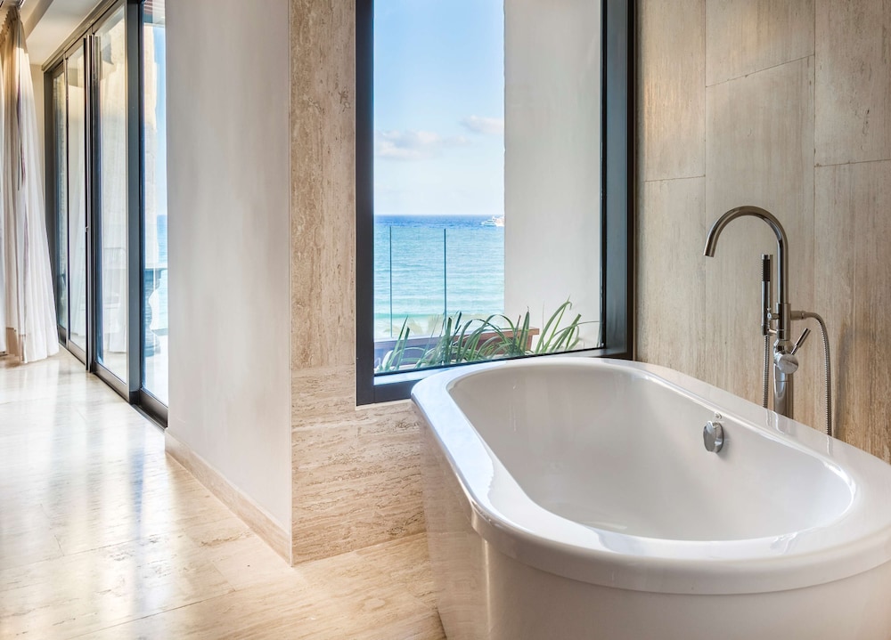 Thompson Playa Del Carmen Beach House 22/37