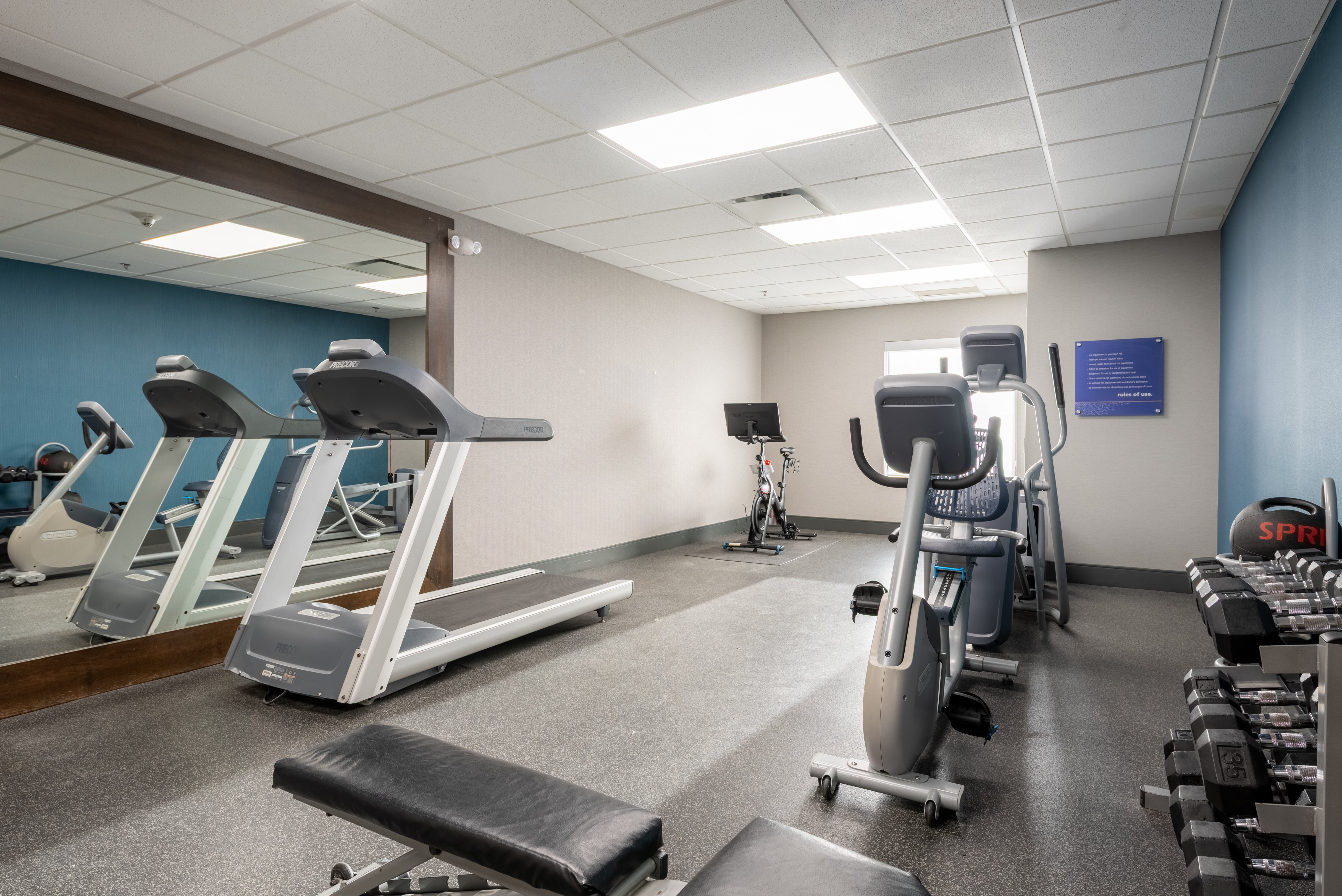 Holiday Inn Express Hotel & Suites Lamar 44/78
