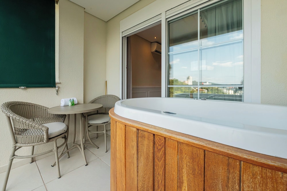 غرفة بريستيج بسرير كينج، Villa Do Vale Boutique Hotel And Bistro 9/10