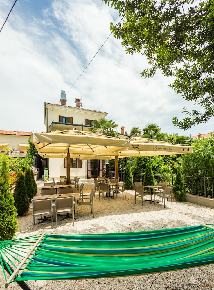 Aparthotel Gimi 2/62