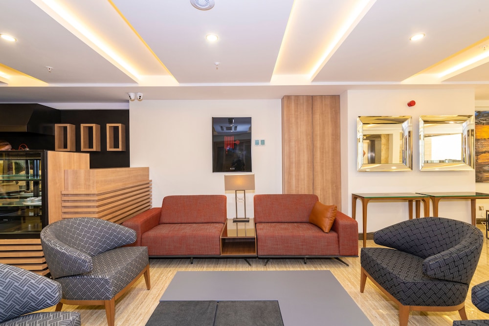 38 Hotel 44/64