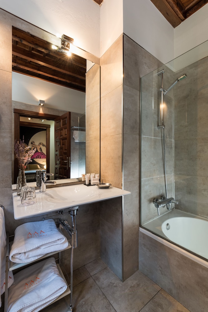 Gar Anat Hotel Boutique 38/81