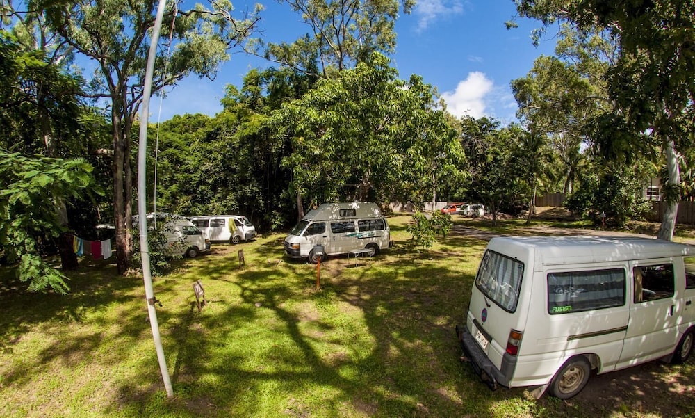 Nomads Airlie Beach - Adults Only 64/66