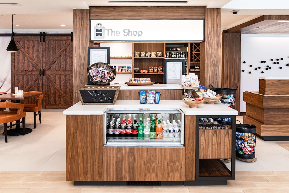 HILTON GARDEN INN FAIRFAX 52/61