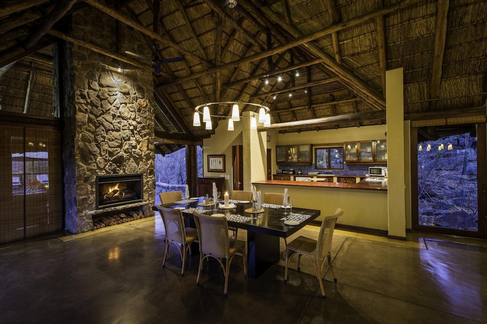Tshwene Lodge 32/50