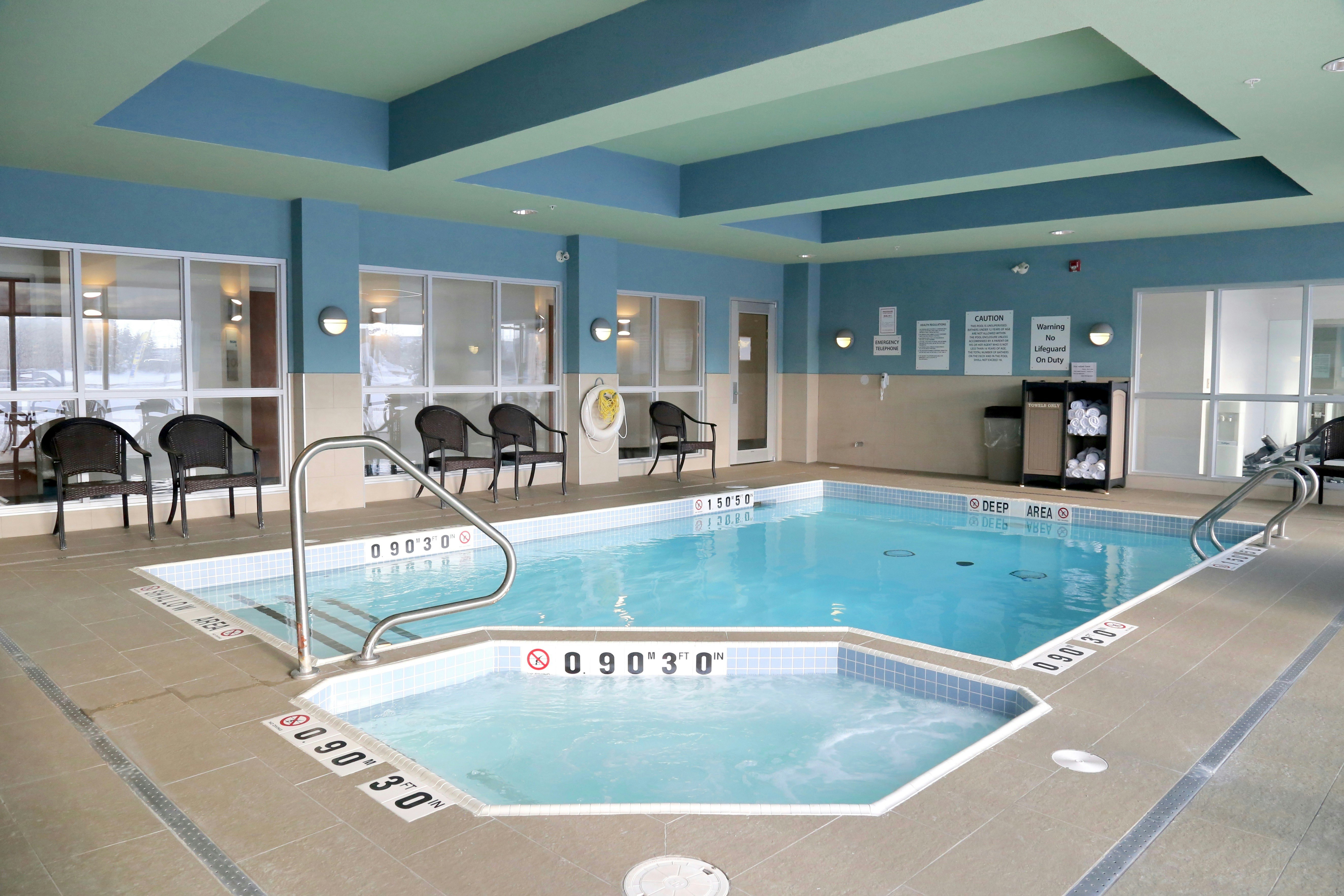 Holiday Inn Express Hotel And Suites Brampton 24/47