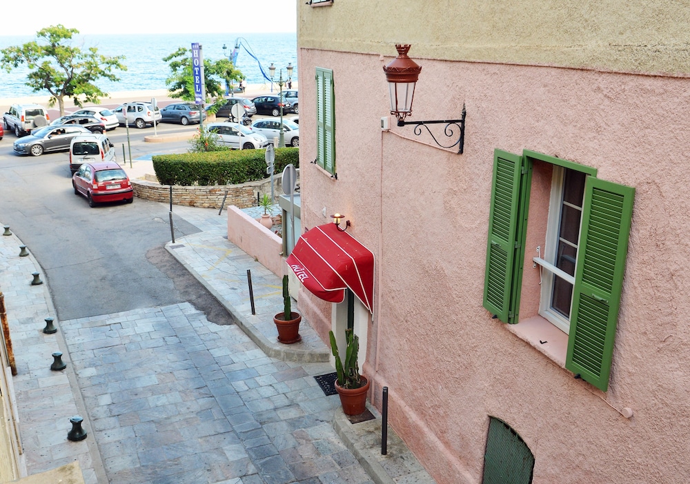 Hotel Posta Vecchia 9/84