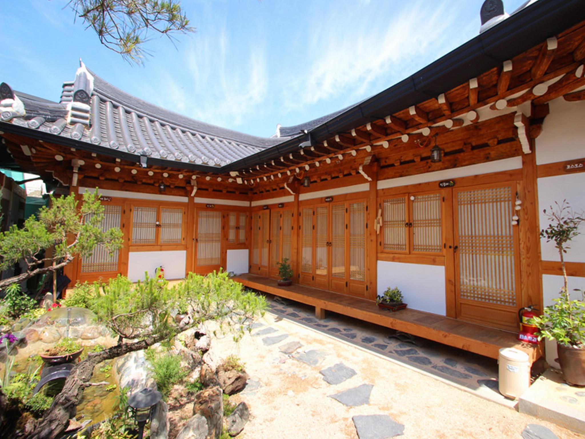 Room, Single, Futon Bed, Single Bed
