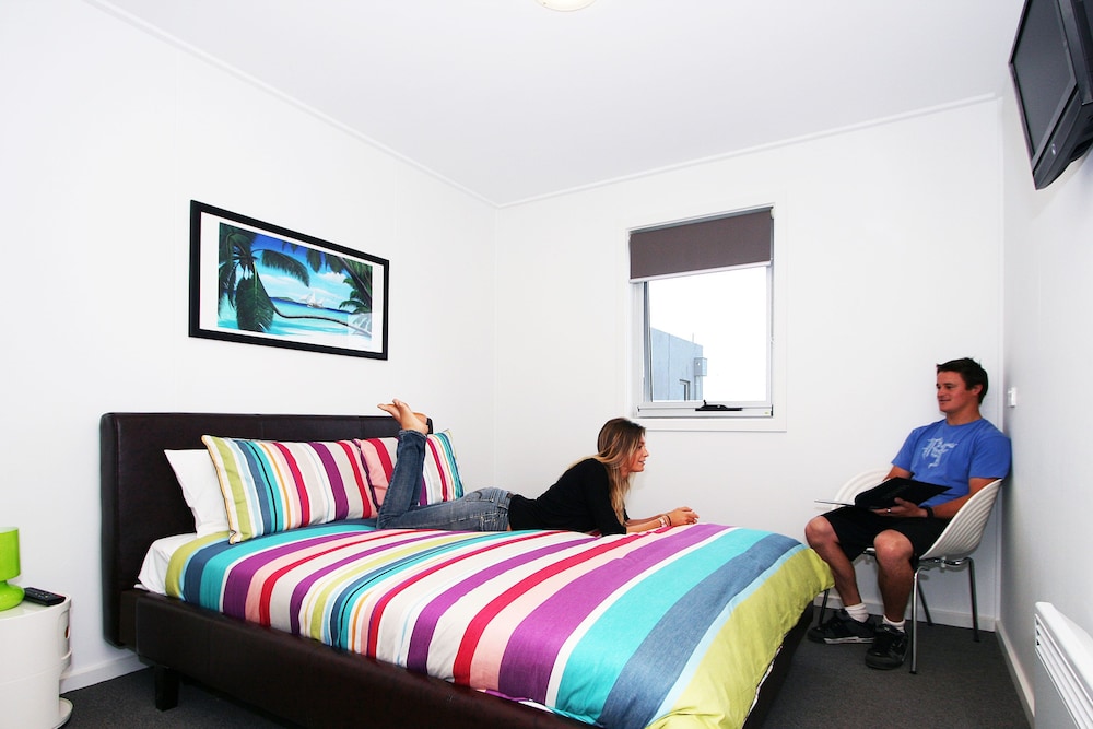 THE ISLAND ACCOMMODATION 14/69