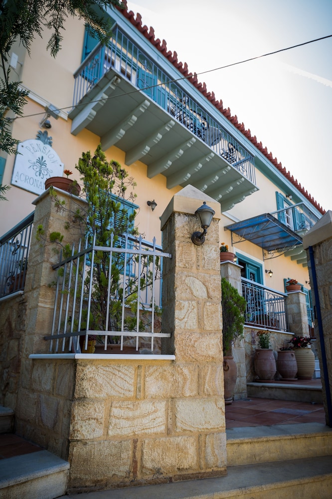 Acronafplia Pension B&D 2/50