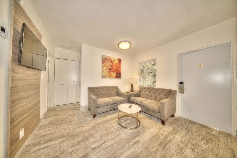 Riverside Apartments By The Beach 35/54