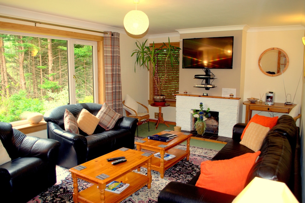 Torcroft Lodges 27/50