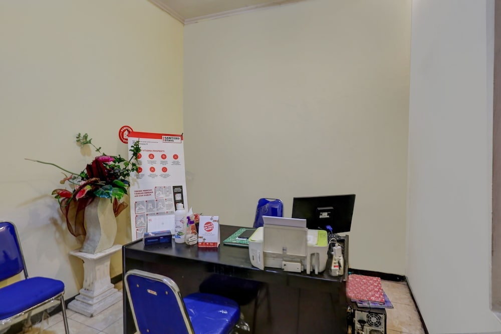 OYO 3767 Permata House 11/19