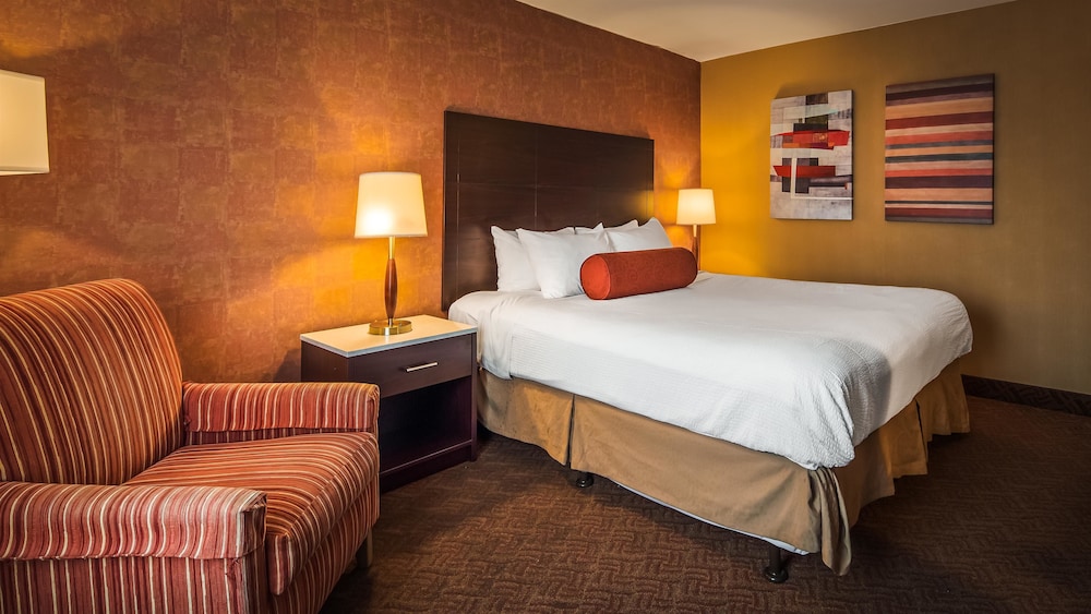 Best Western Plus Rancho Cordova Inn 18/63