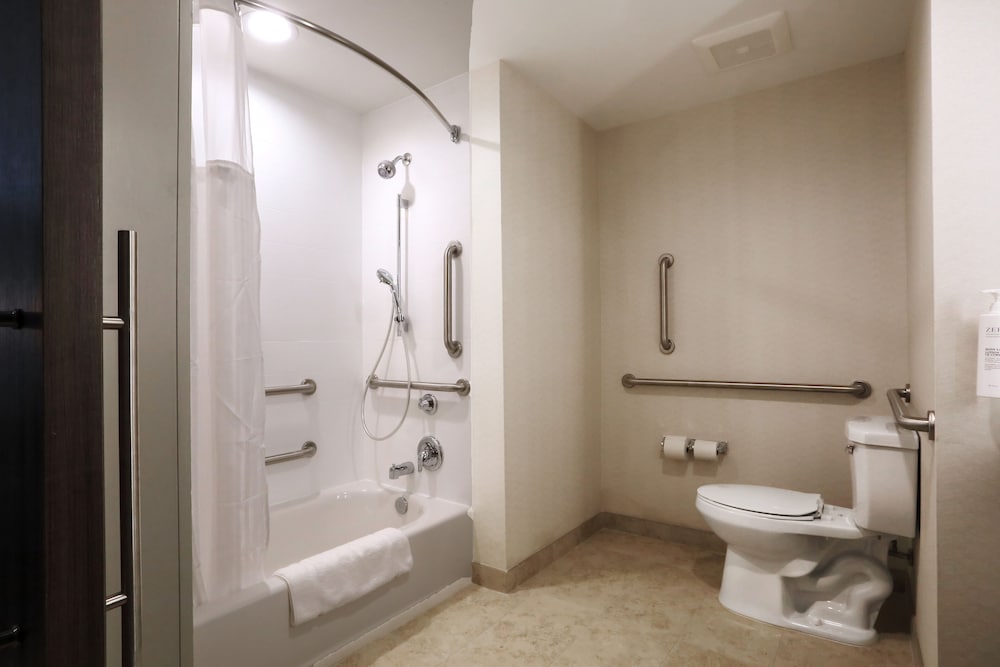 Hilton Garden Inn Bel Air 16/60