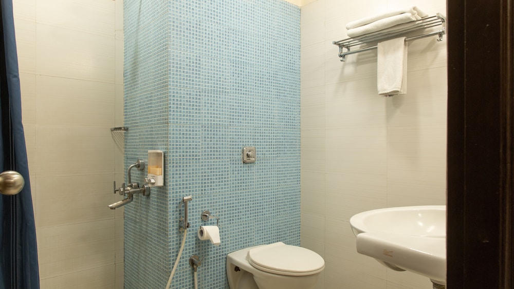 غرفة بسرير كوين، Ginger Hotel Tirupur 7/7