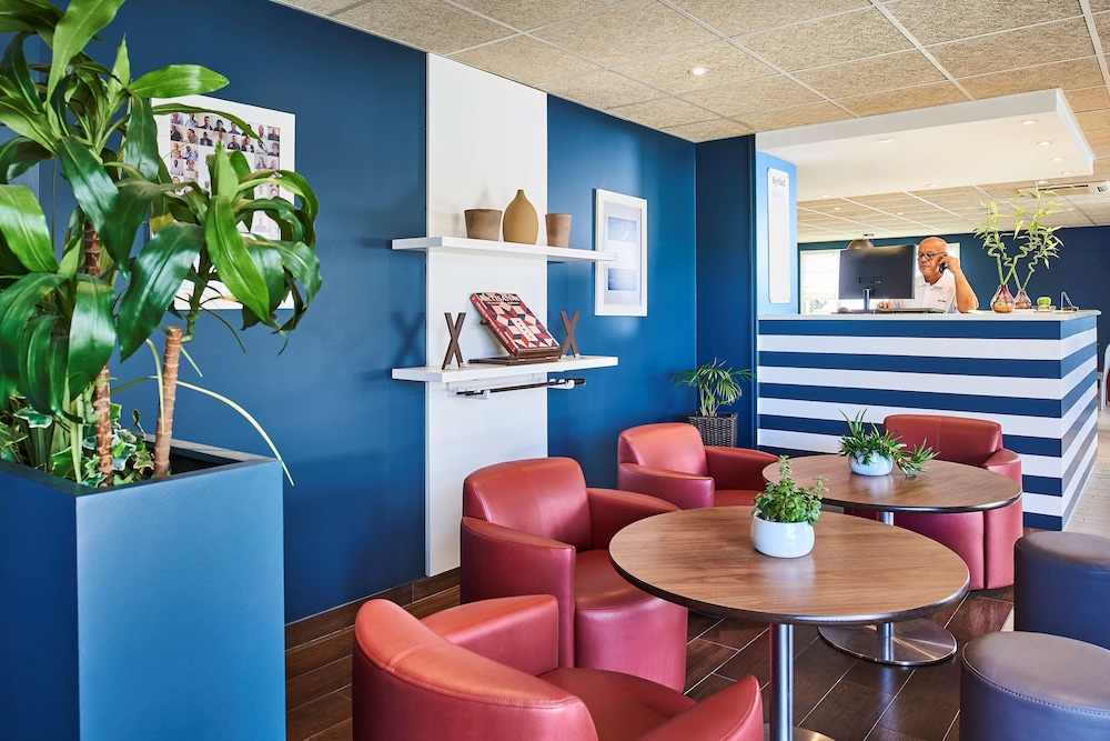 Kyriad Caen Nord Herouville Saint Clair 23/44