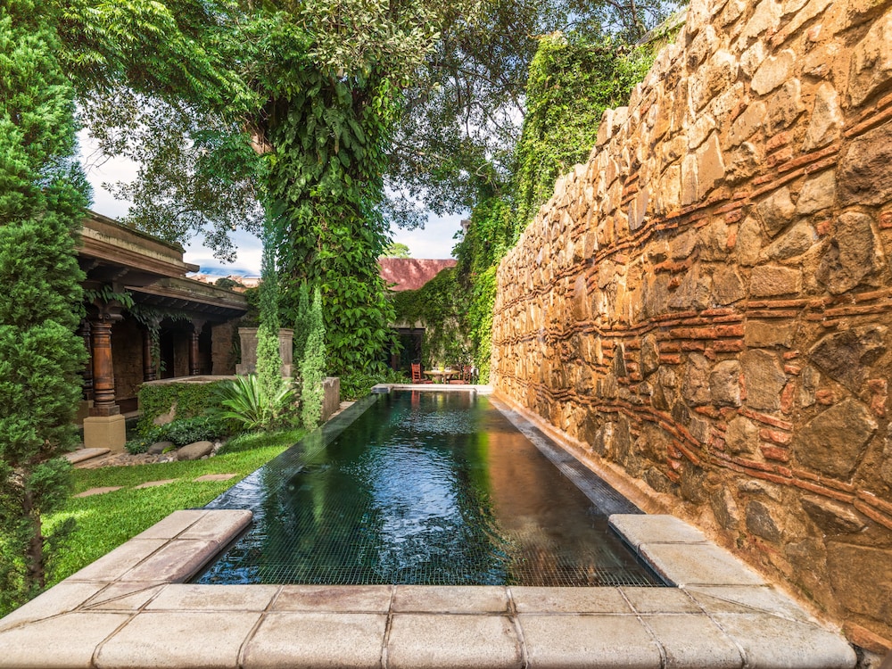 El Convento Boutique Hotel 57/66