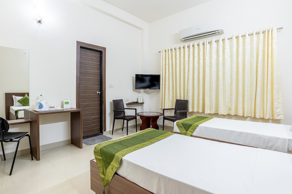 Treebo Pappilon Palace Mangalore 14/38