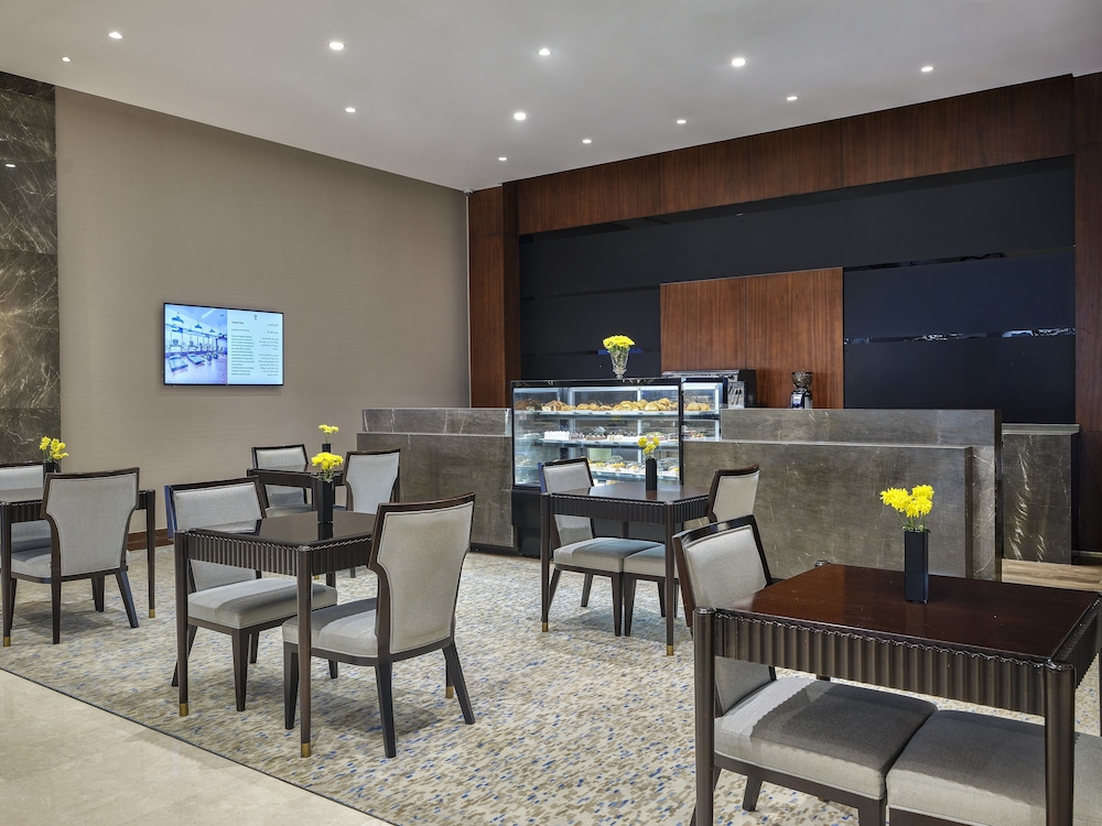 ورجا هوتيل أل نور(Wirgan Al Noor, Tapestry Collection by Hilton) 50/63