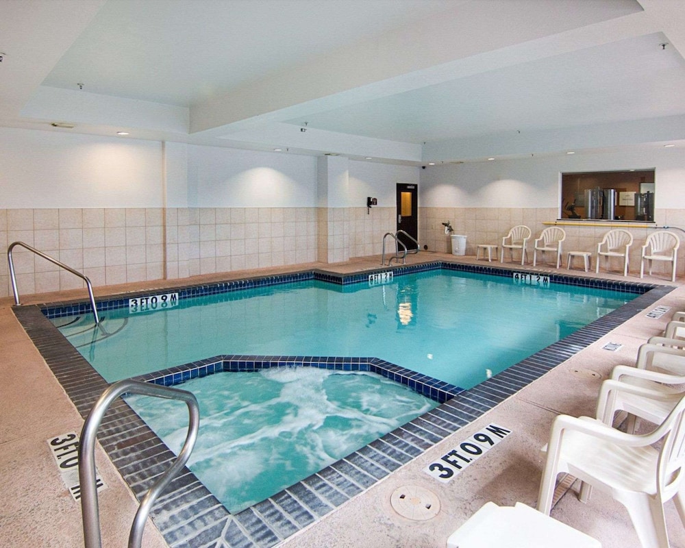 Comfort Suites Tomball Medical Center, TX 15/57