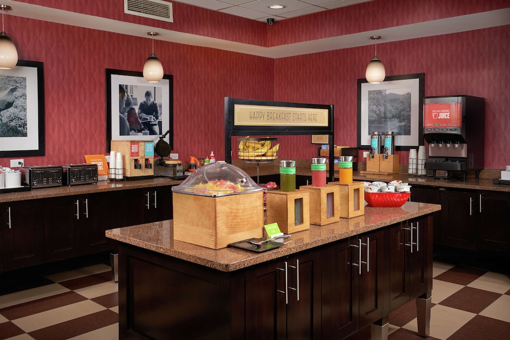 Hampton Inn Niagara Falls 20/28