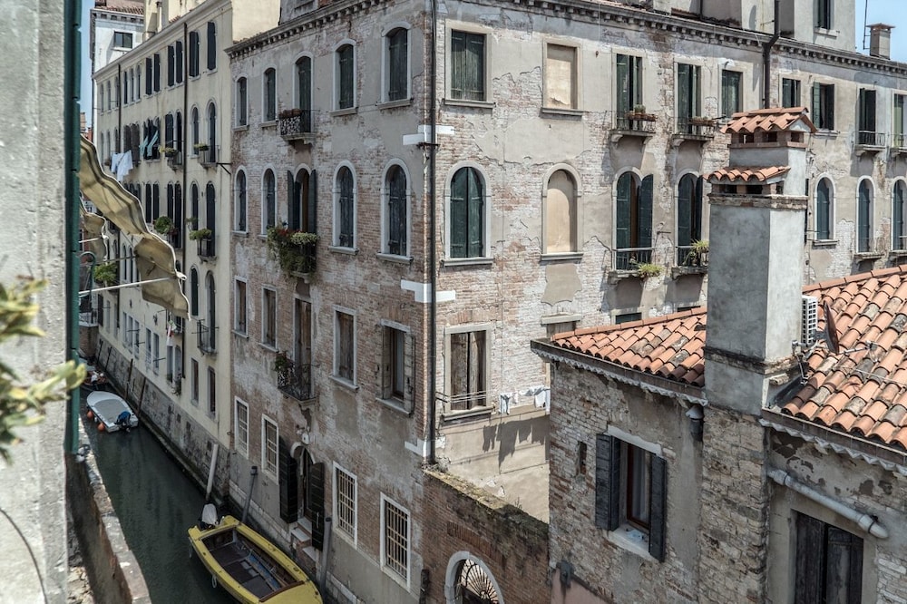 Three Terraces 1/40