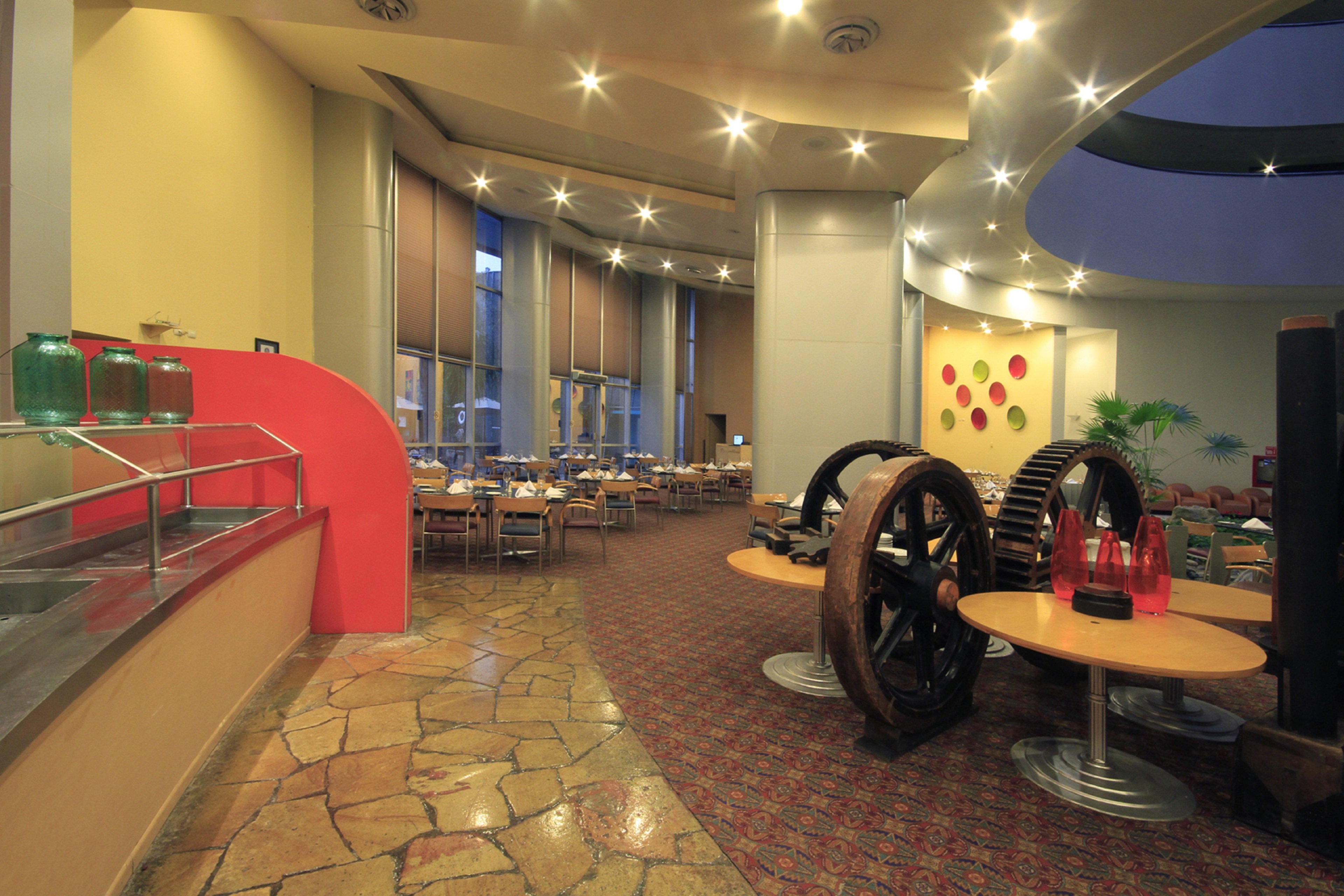 Holiday Inn Monterrey Parque Fundidora 67/78