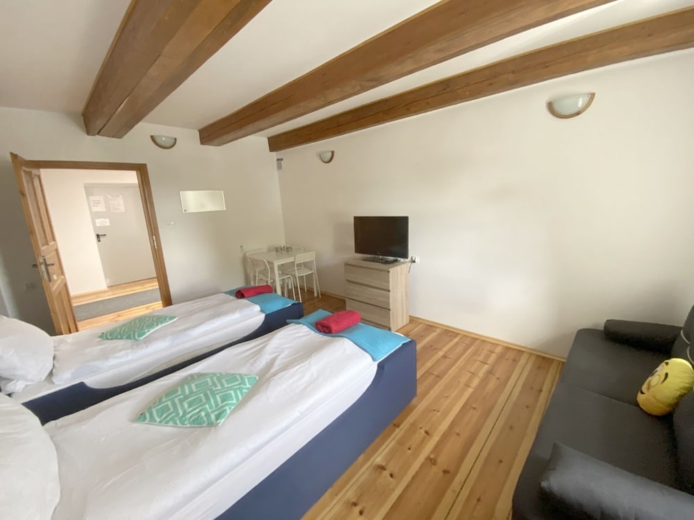 Hostel Sweet Dream Accommodations 8/50