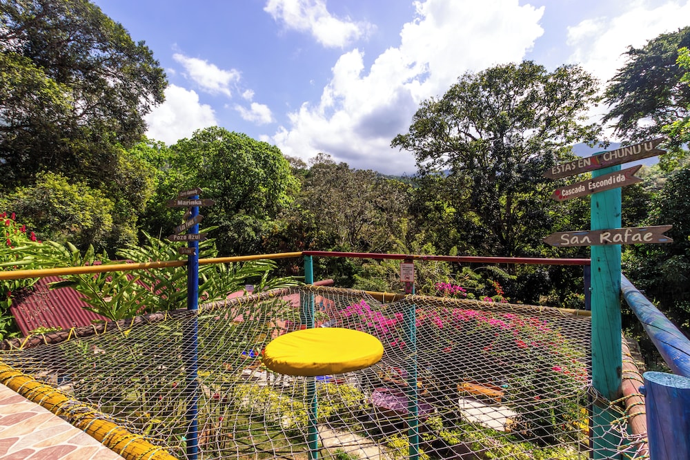 Chunuu Hostal y Glamping Minca 30/50