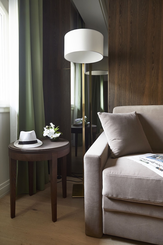 Messori Suites 38/68
