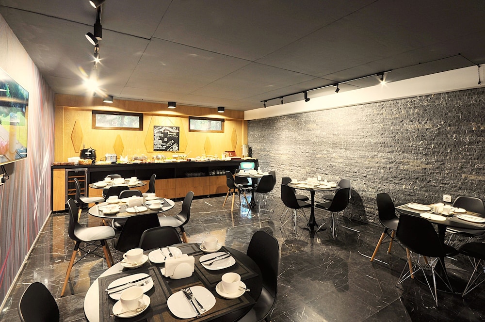 Elle Boutique Hotel 57/69