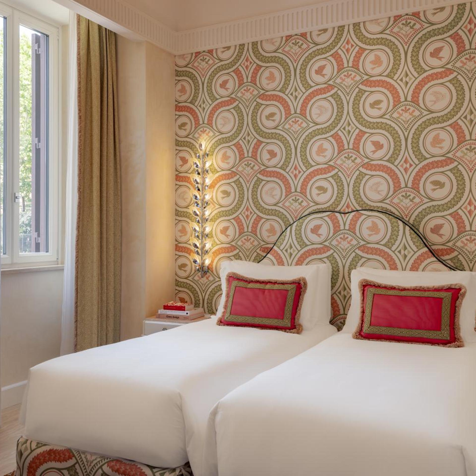 Superior, Double Bed, City View