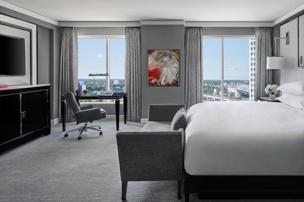 THE RITZ-CARLTON CLEVELAND 33/49