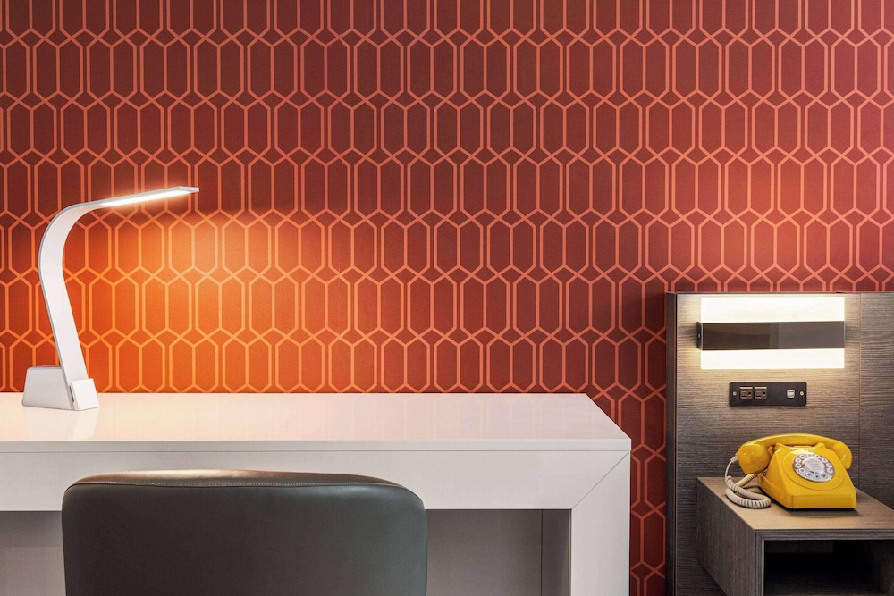 The Orbit Hotel, Trademark Collection by Wyndham 37/42