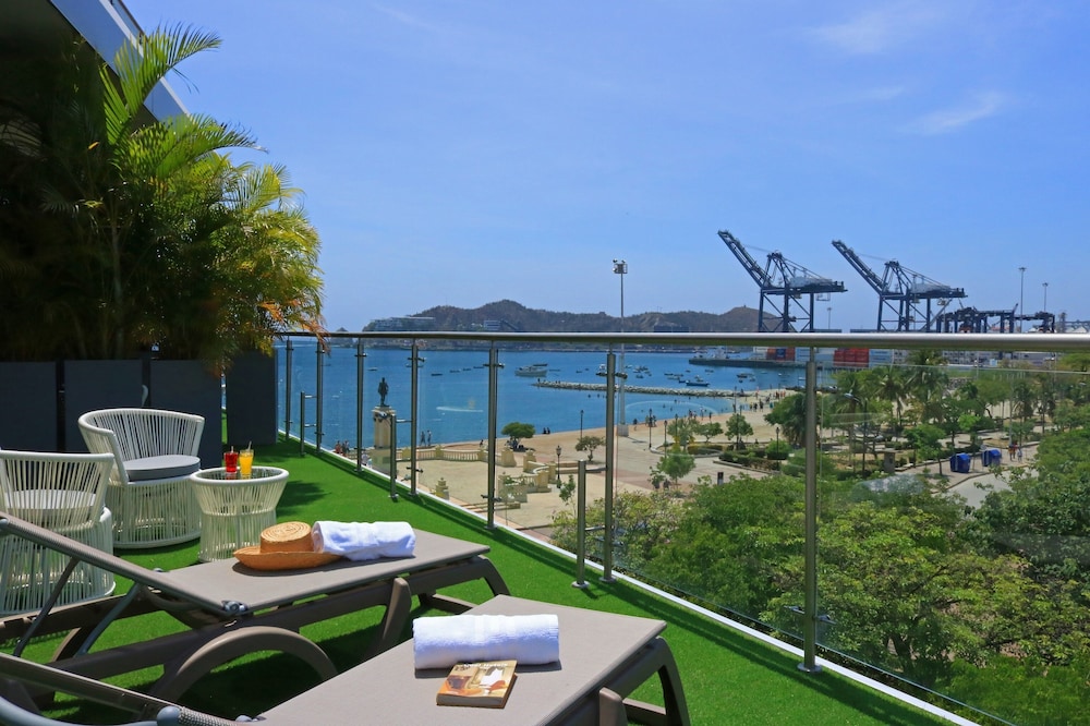 Bluebay Concept Hotel By Xarm Hotels 21/29