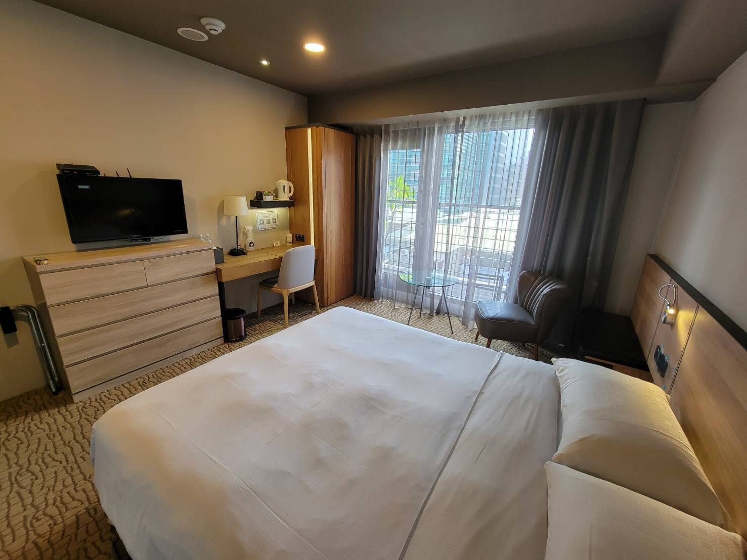 ROOM, SINGLE, DOUBLE BED