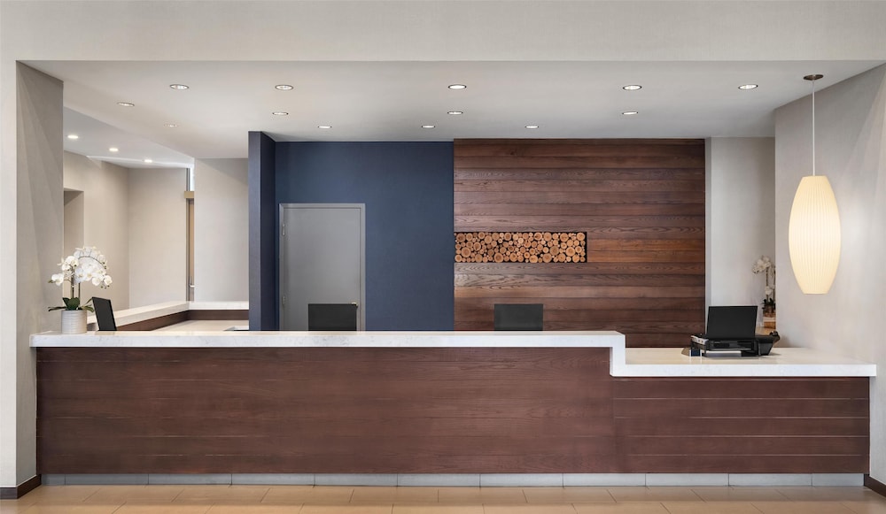 HYATT house Emeryville/San Francisco Bay Area 8/65
