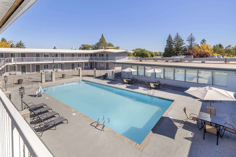 Quality Inn Idaho Falls 51/56