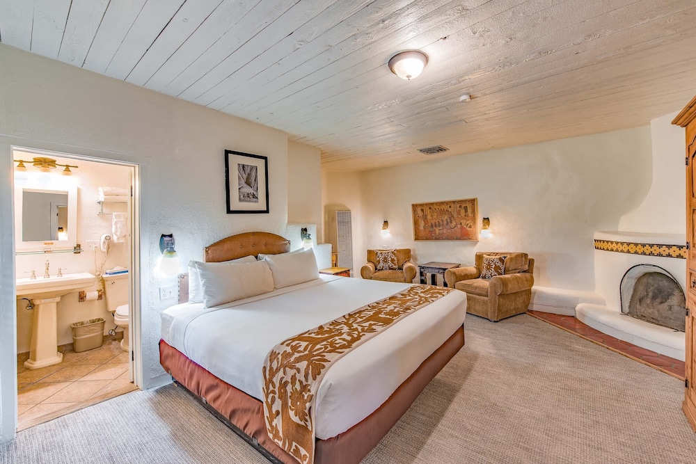The Historic Taos Inn 38/80