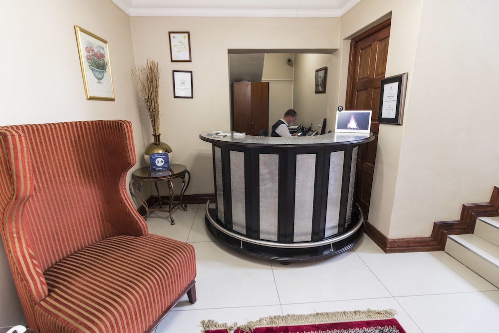 Airport Gardens Boutique Hotel 5/68